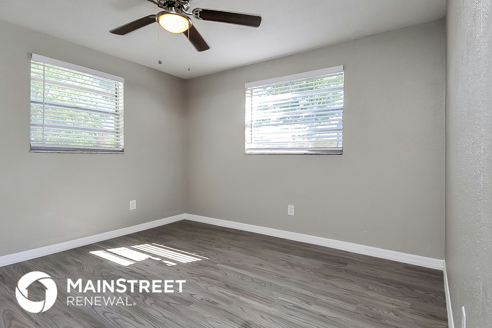 Building Photo - 505 Florida Cir S