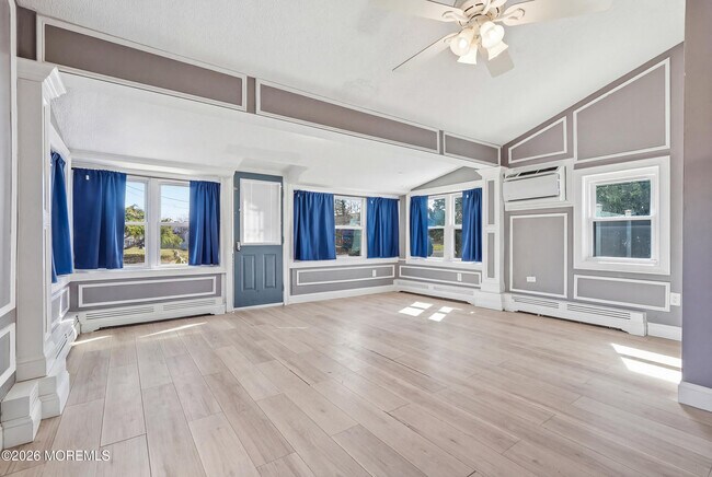 Building Photo - 644 Ocean Ave