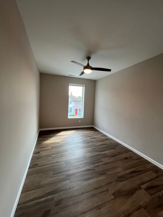 Building Photo - 4443 Morganford Rd