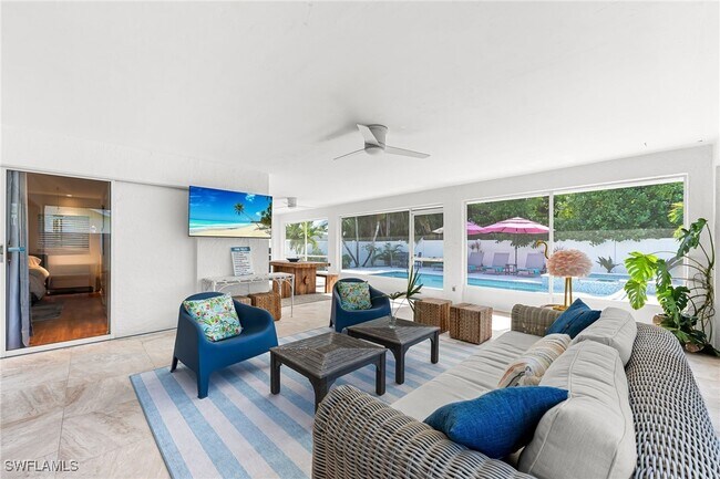 Building Photo - 690 100th Ave N