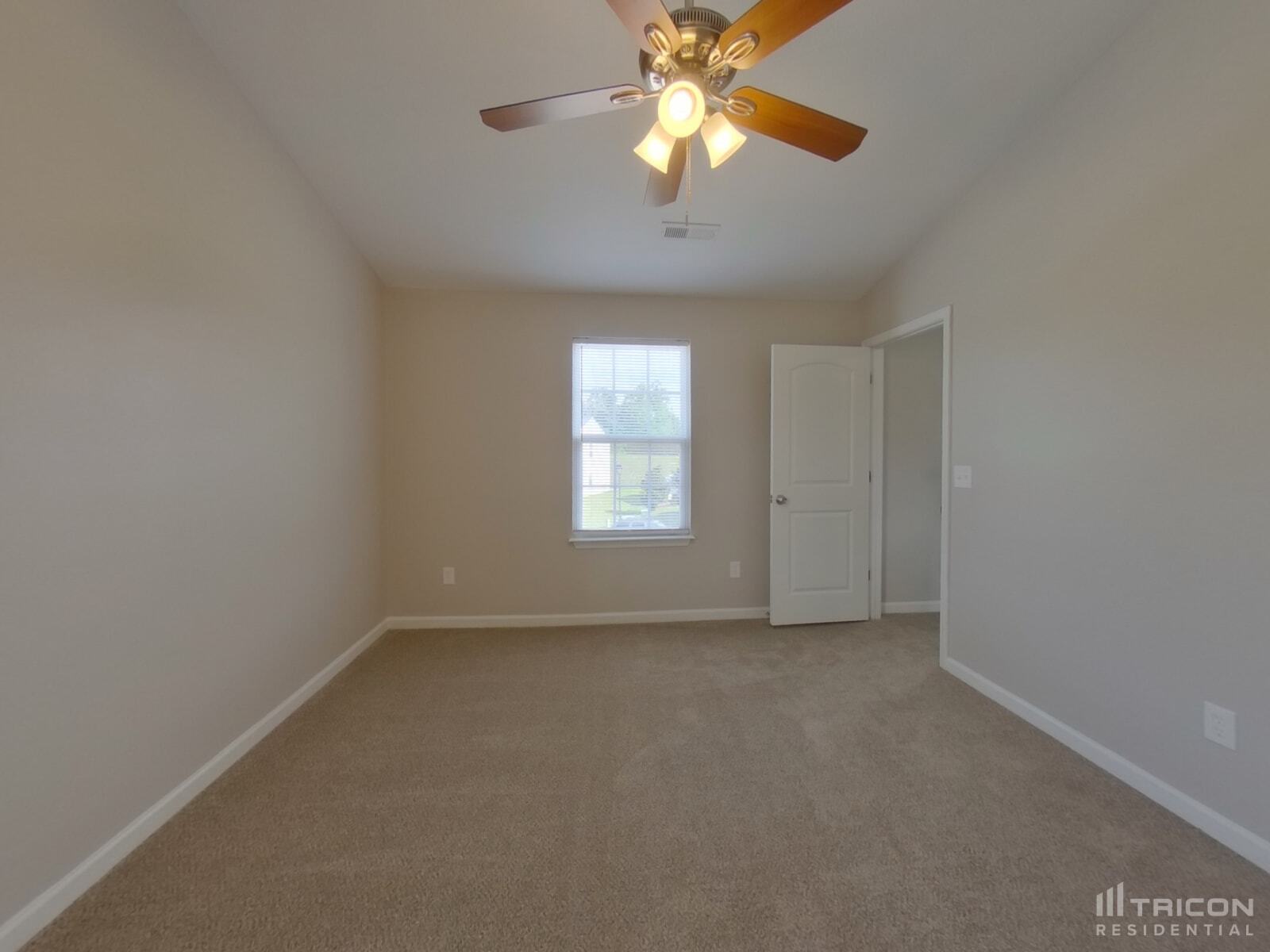 Building Photo - 657 Switchback Ct