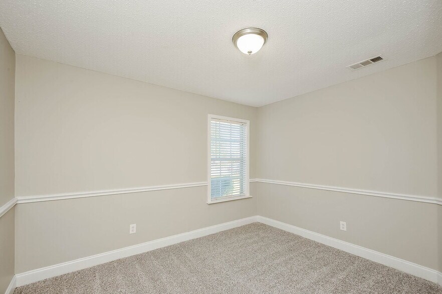Building Photo - 7201 Autumn Run Dr
