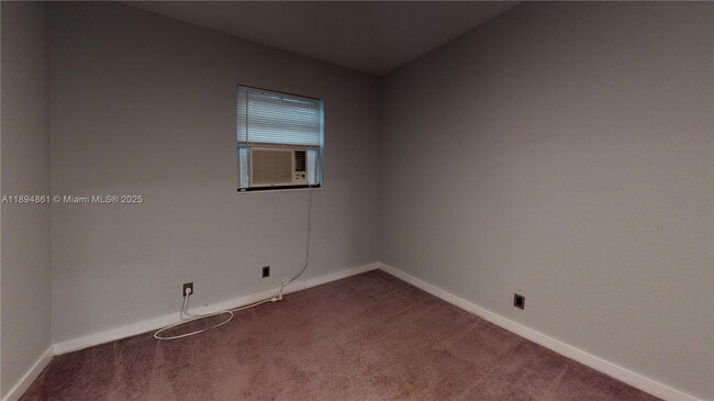Building Photo - 404 NW 21st Terrace
