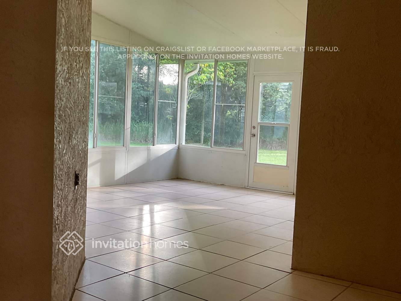 Building Photo - 11011 Lynn Lake Cir