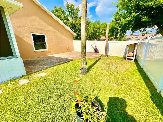 Building Photo - 6930 Bandura Ave
