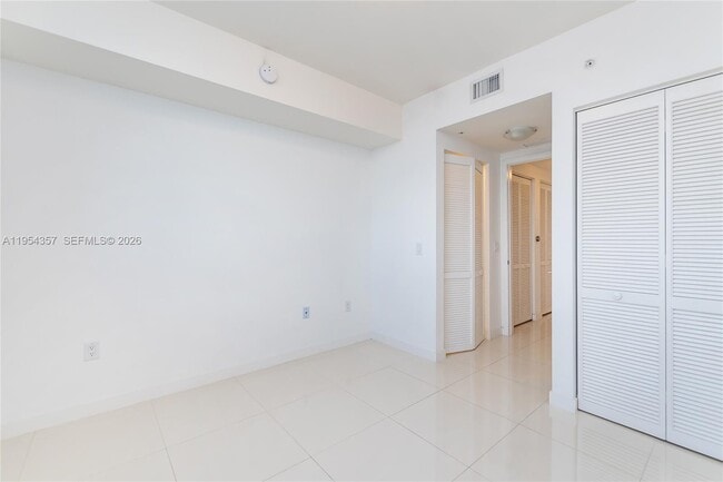 Building Photo - 7875 NW 107th Ave