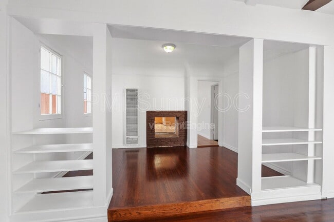 Building Photo - 5768 Campo Walk