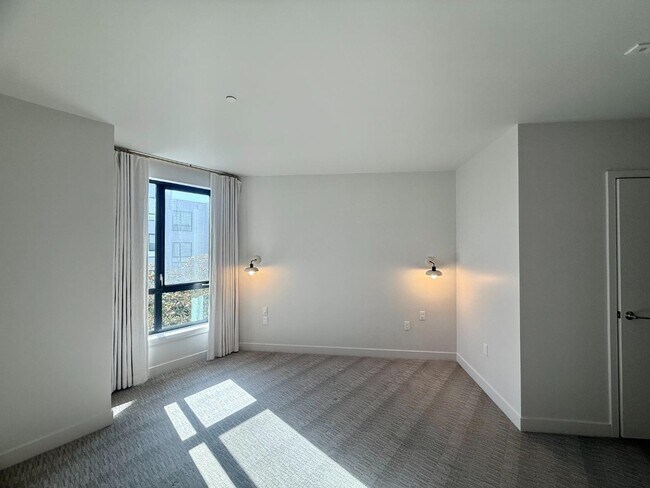 Building Photo - 1300 22nd St