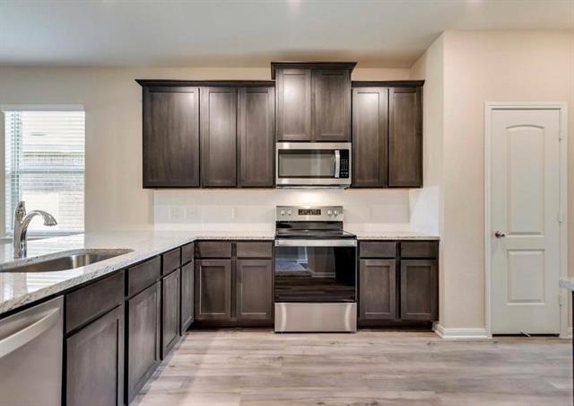 Building Photo - 247 Elam Dr