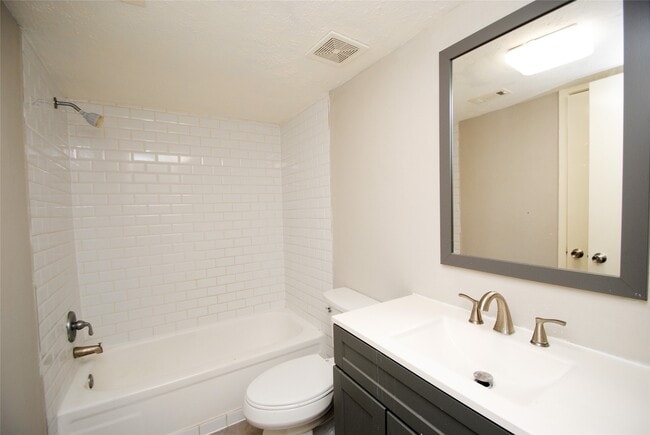 Building Photo - 3121 Trembling Creek Cir