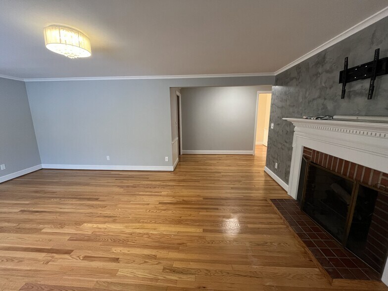 Building Photo - 18 Federal St