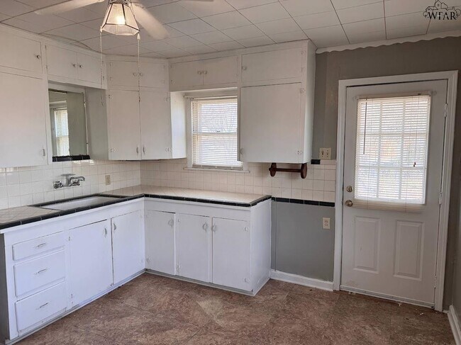 Building Photo - 3402 Grant St