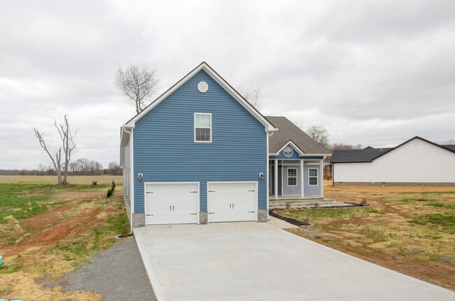Building Photo - 127 Riverbend Dr