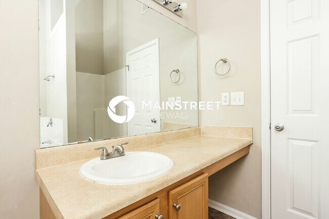 Building Photo - 3 Bedroom Pet-Friendly Home in Atlanta, GA with Main Street Renewal