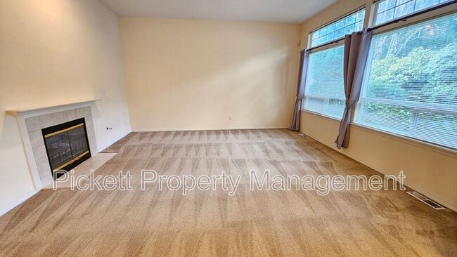 Building Photo - 12596 Deer Park Ln NW