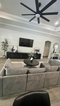 Building Photo - 2064 Constitution Dr