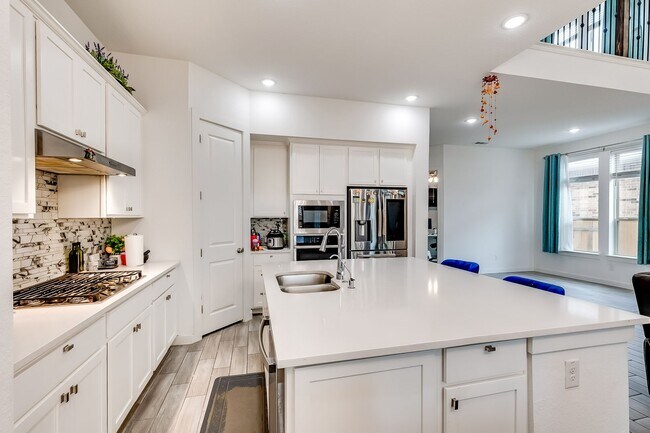 Building Photo - 833 Whitetail Dr