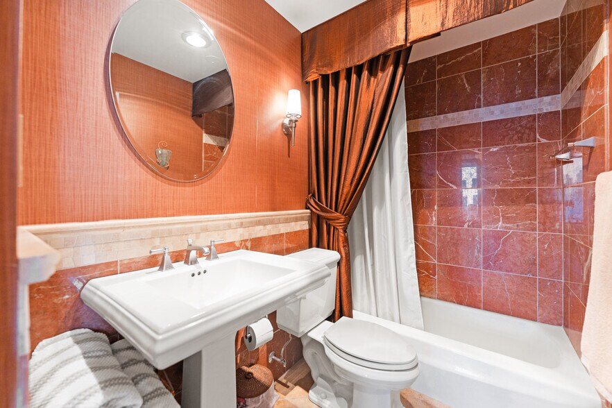 Building Photo - 1560 N Sandburg Terrace