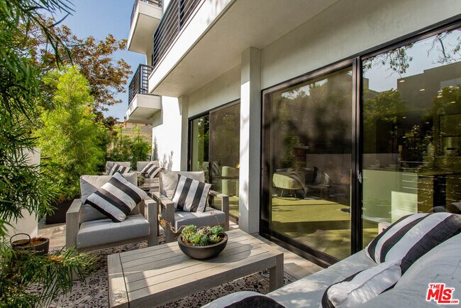 Building Photo - 1621 Malcolm Ave