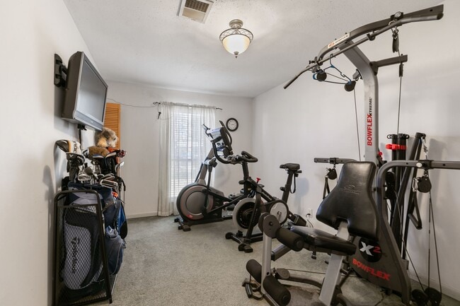 Building Photo - 812 Coolidge St