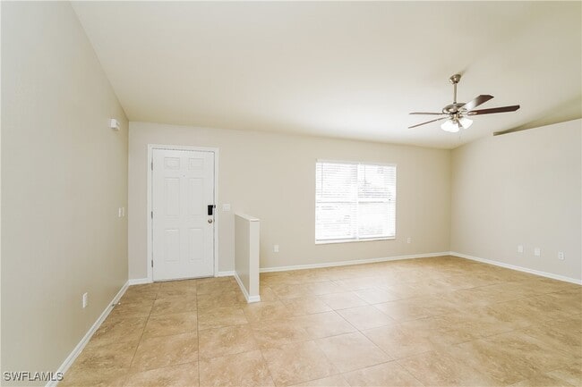 Building Photo - 820 SW 11th Ct
