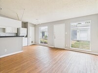 Building Photo - 616 W 51st St