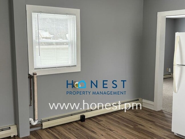 Building Photo - 47 James St