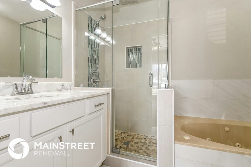 Building Photo - 5535 Liberty Ridge Cove