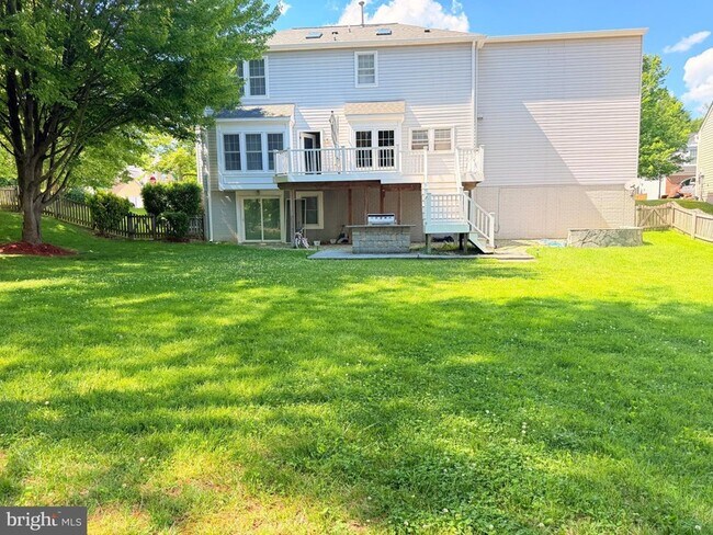 Building Photo - 11610 Seneca Forest Cir