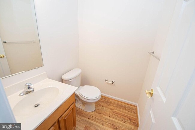 Building Photo - 438 Parkview Ct