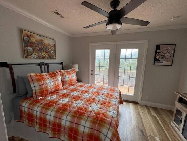 Building Photo - 40 Baum Weg