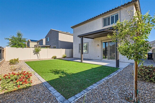 Building Photo - Gorgeous 2019 Build Home with Beautifully Landscaped Backyard! (COMING SOON)