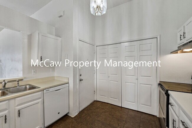 Building Photo - 7933 Bermejo Rd