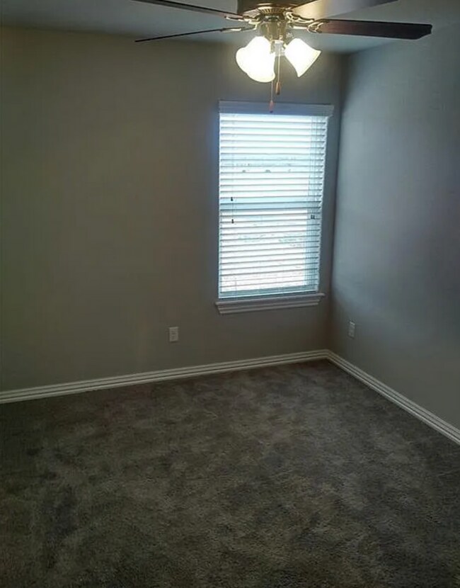 Building Photo - 3 Bedroom Townhome for Lease Rogers, AR! *...