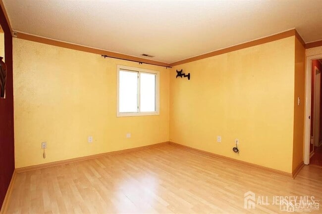 Building Photo - 818 Ravens Crest Dr