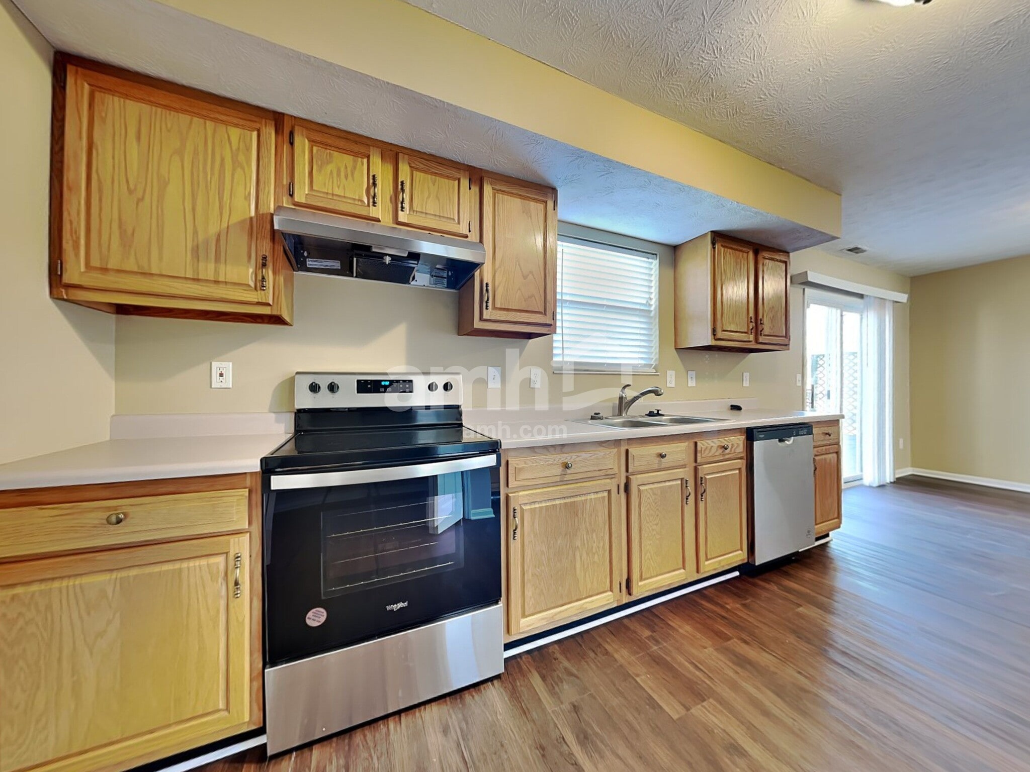 Building Photo - 18 Robin Way