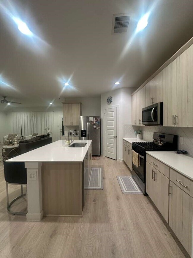 Building Photo - 2908 Misty Elm Ln