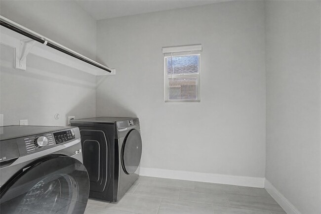 Building Photo - 2344 Bellatrix Dr