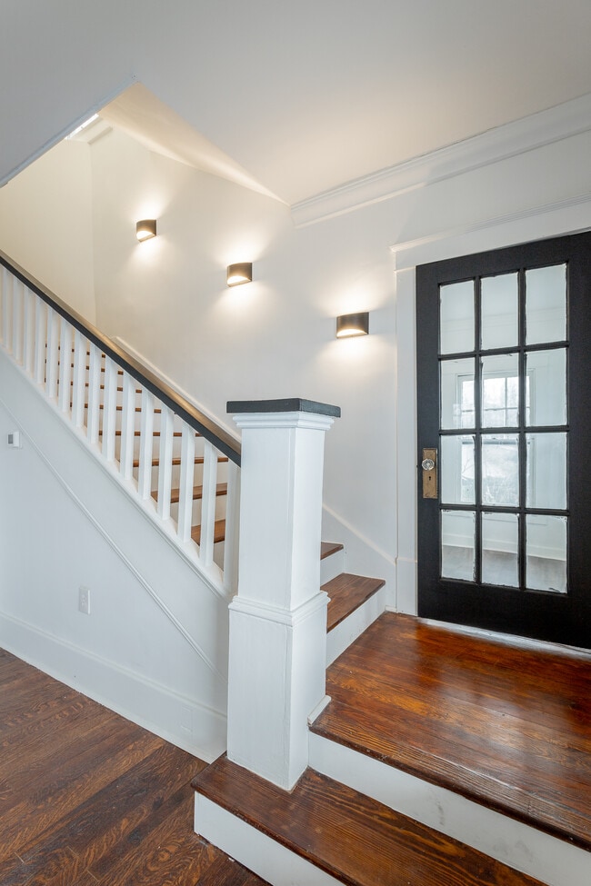 Building Photo - 1818 Old Ringgold Rd