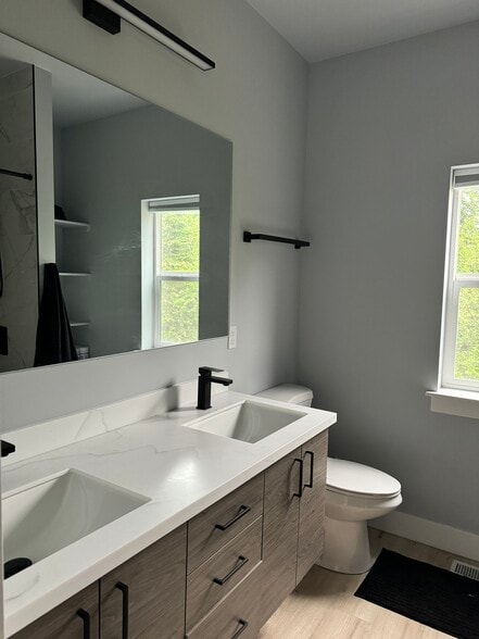 Building Photo - 3990 S Birch Cove Dr