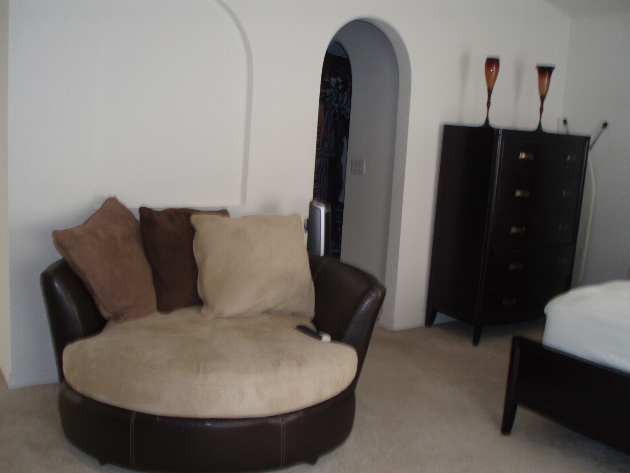 Building Photo - 981 SW McElroy Ave