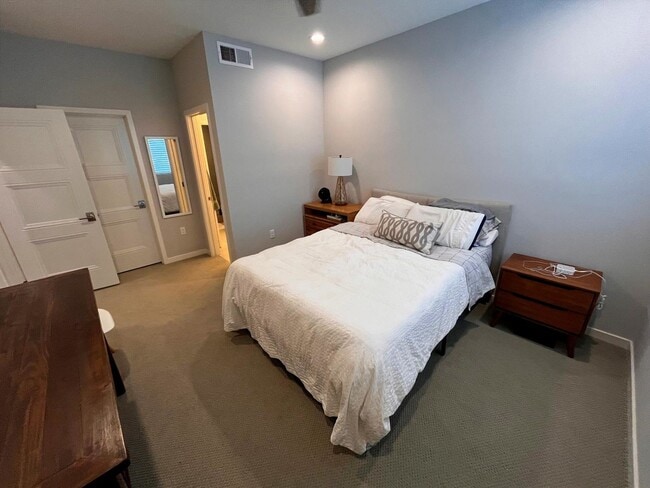 Building Photo - 2 Bed 2.5 Bath 1,423 Sq. Ft. Luxury Coastal Condo with Ocean View Deck