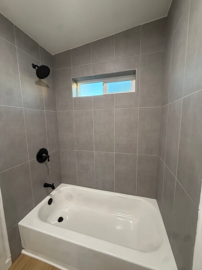 Building Photo - 46633 N 41st Ave