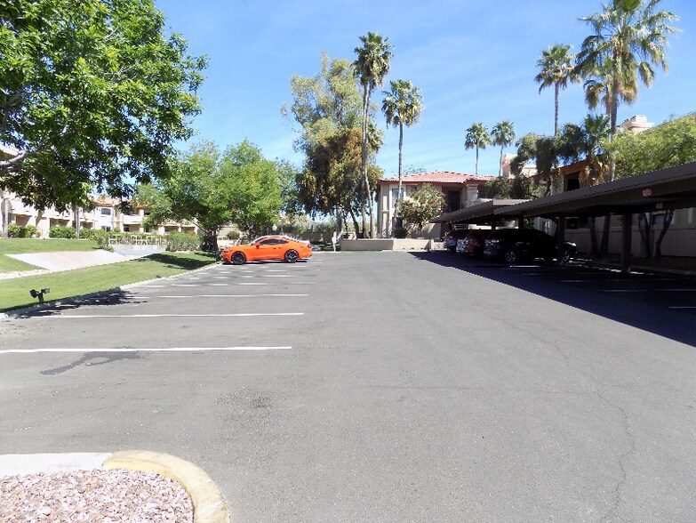 Building Photo - 10410 N Cave Creek Rd