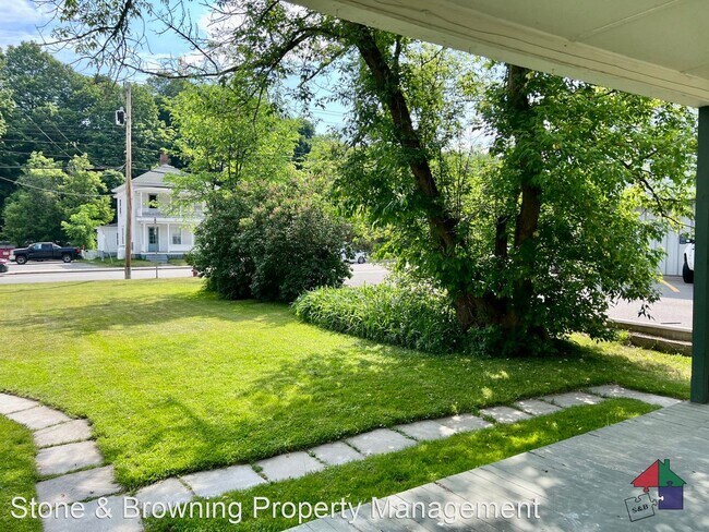 Building Photo - 3 br, 1.5 bath House - 83 South Main St.