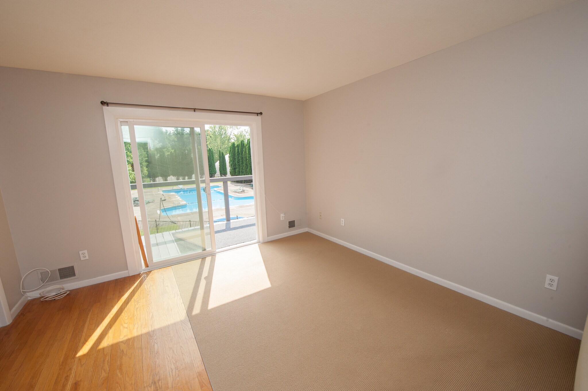 Building Photo - 260 Hogan Rd