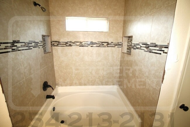 Building Photo - Beautiful 4-Bed, 2-Bath Home - Now Availab...