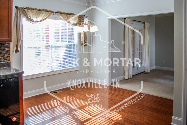 Building Photo - 5722 Rhyne Cove Ln