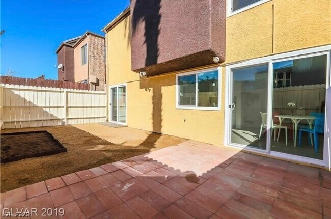 Building Photo - 1511 Living Desert Dr