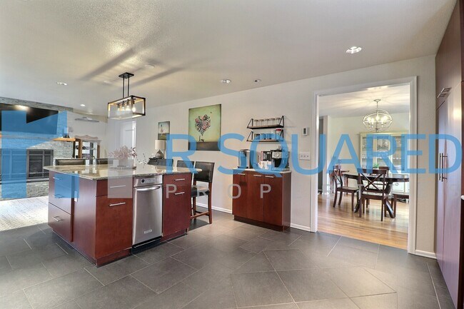 Building Photo - 11325 21st Pl NE